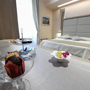 Domus Clara Pensión Roma